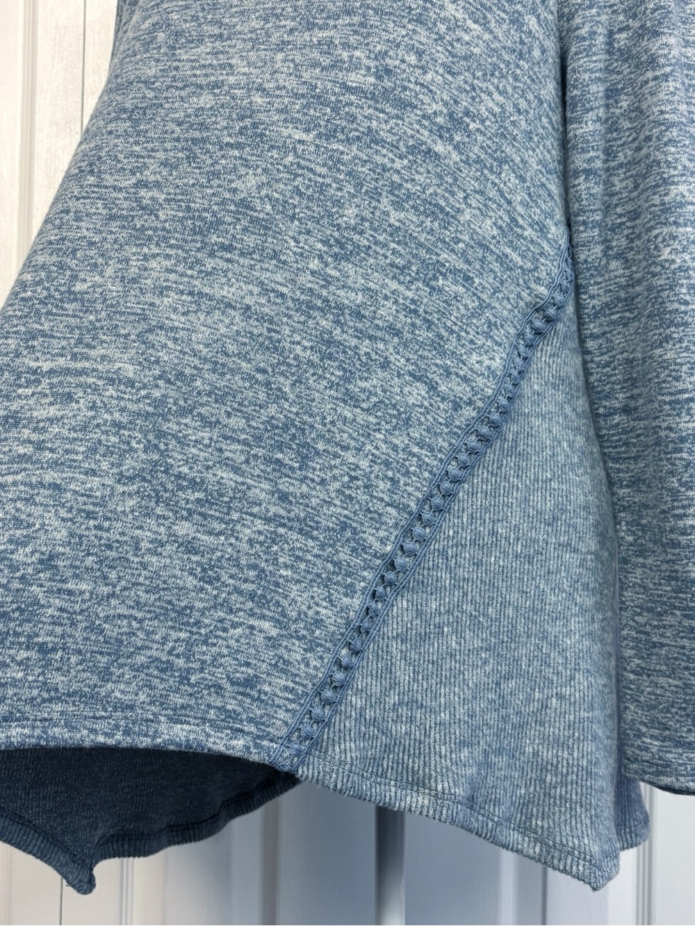 NWT Cable & Gauge Smokey Blue Soft Knit Crochet Lace A-Line Top Large - Picture 10 of 16